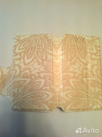 Универсальный чехол на телефон