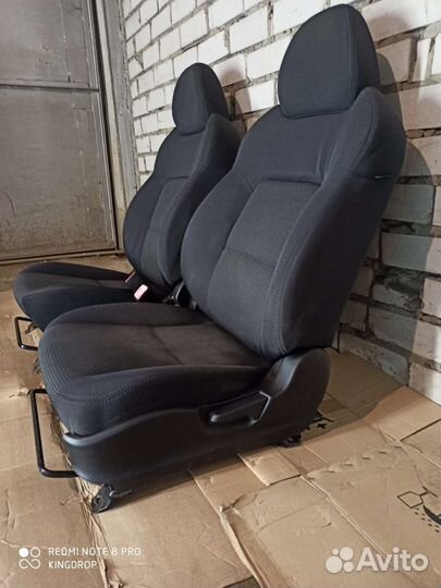Комплект сидений Subaru legacy