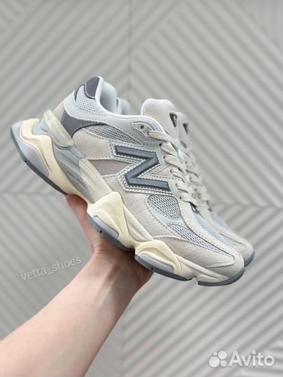 New Balance 9060 молочные