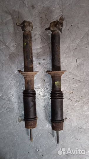 Амортизатор задний Mitsubishi Carisma рест. 2001