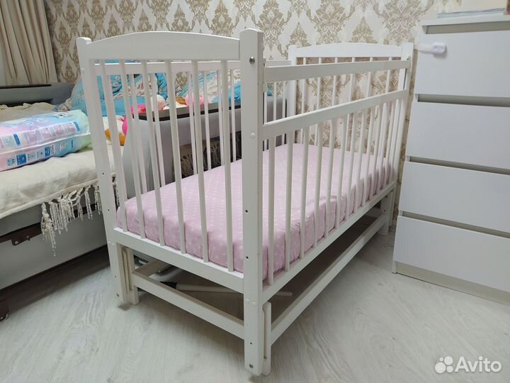 Детская кроватка качалка с маятником