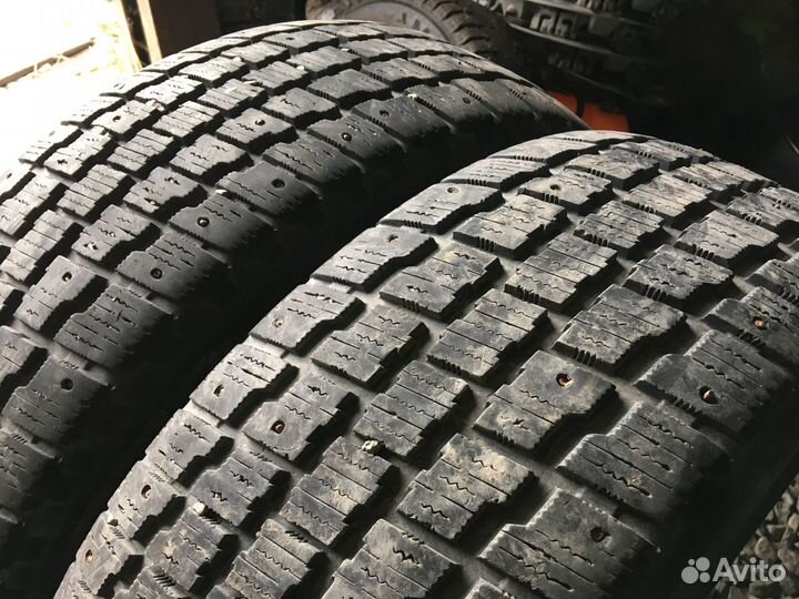 Cooper Weather-Master S/T 215/60 R17