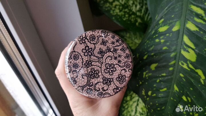 Пара коробок для рукоделия, подарочные