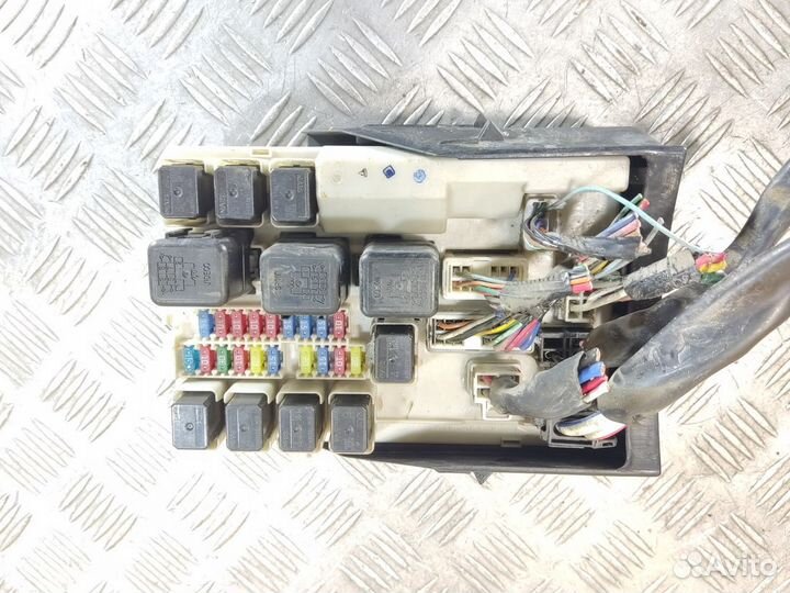 Блок предохранителей салонный Infiniti Fx 2003-200