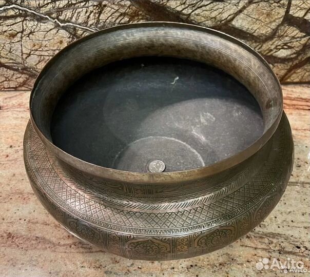 Старинная чаша. Арабская