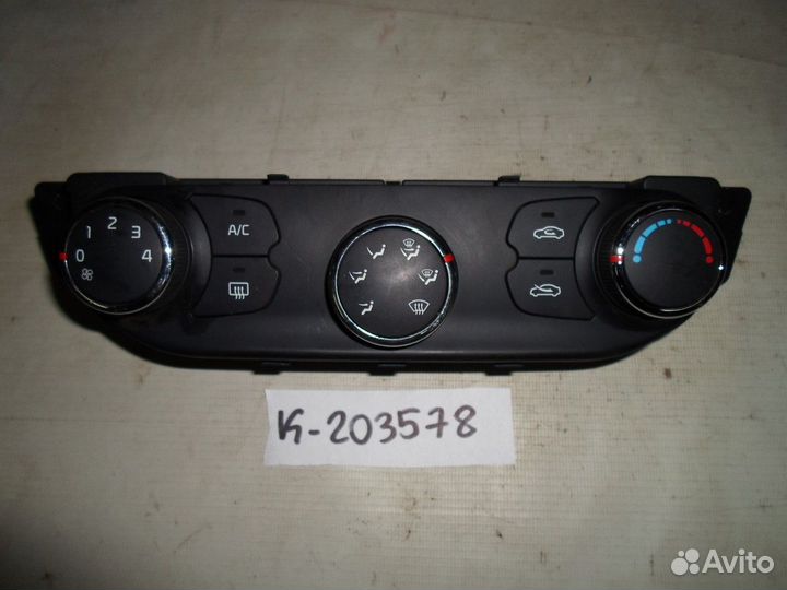 Блок управления отопителем (Kia Ceed)