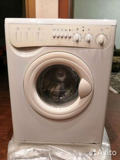 Стиральная машина indesit W105TX R BG
