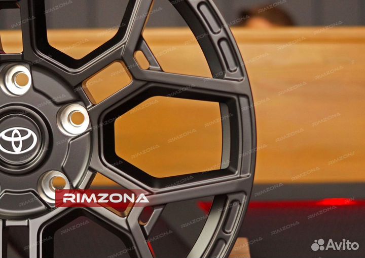 Кованые диски R22 на Toyota Land Cruiser