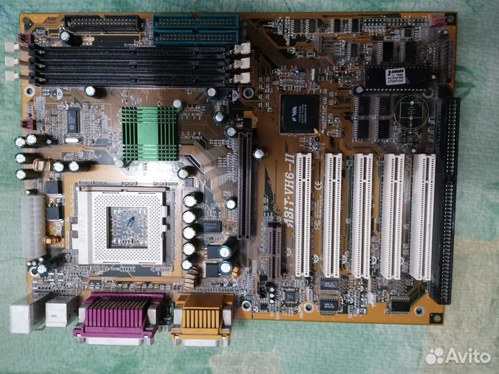 Материнская плата