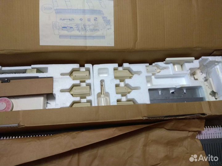 Двухфонтурная вязальная машина brother kh 270/260