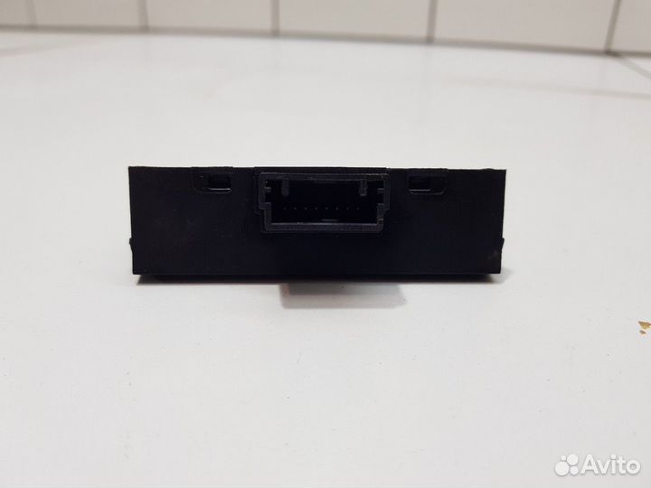 Кнопки управления магнитолой (Geely Coolray)