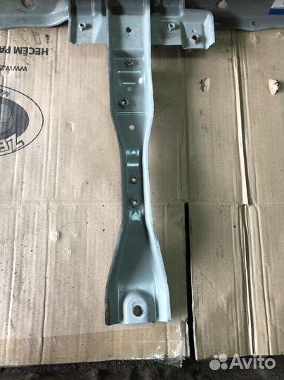 Рамка радиатора Hyundai Sonata