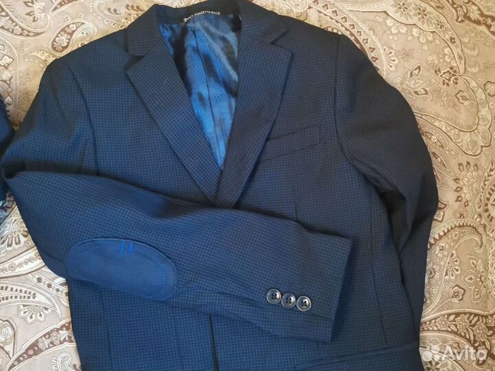 Костюм школьный