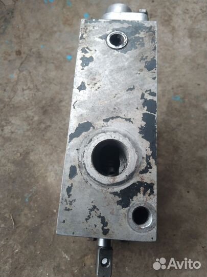 Распределитель р 100