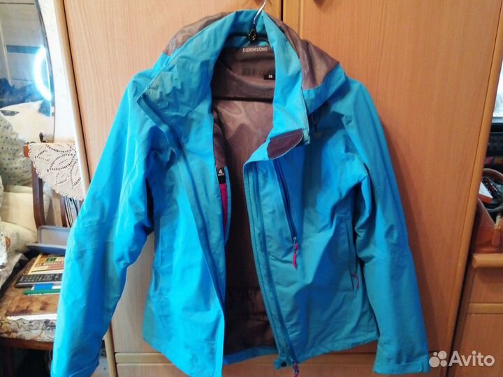 Куртки зимнии и осеннья подростковые размер S 36