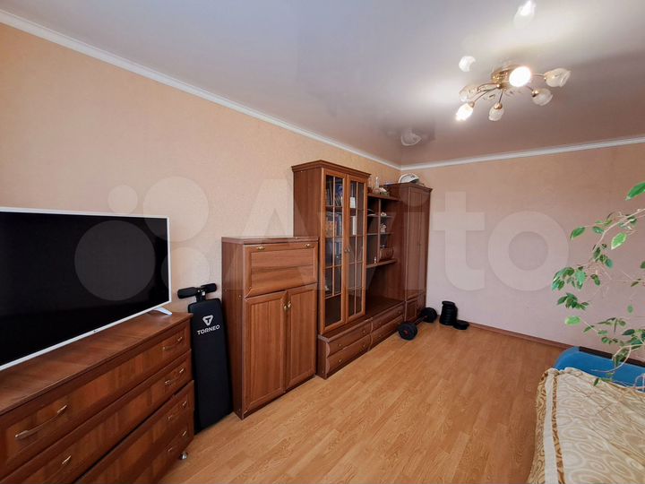 2-к. квартира, 50 м², 9/9 эт.
