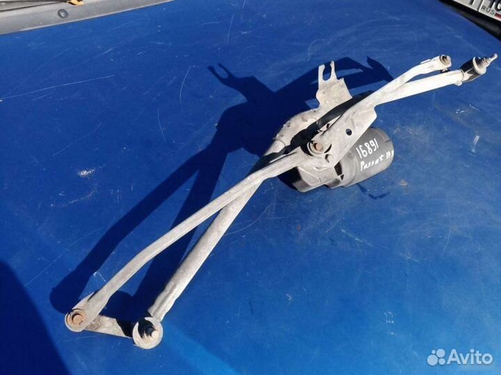 Трапеция стеклоочистителей Volkswagen Passat B3