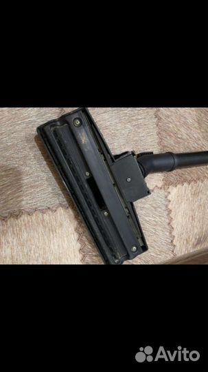 Пылесос LG 1400 W