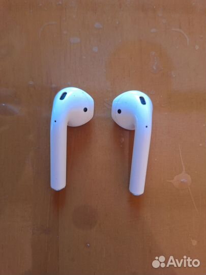 Airpods 2 поколения