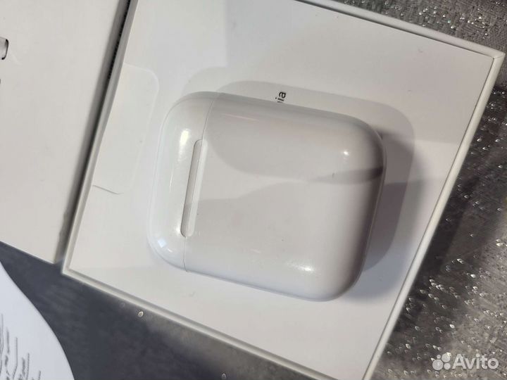 Беспроводные наушники apple airpods