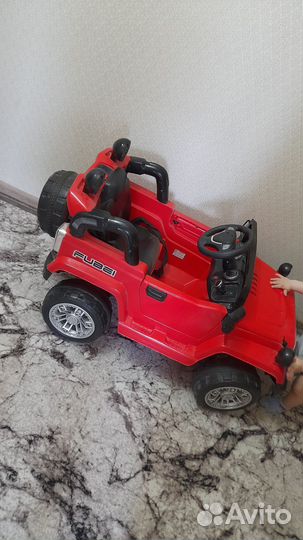 Машинка на пульте управления для ребенка