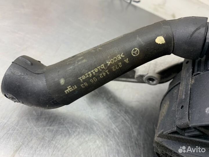 Насос продувки катализатора Mercedes Cls C219 M272