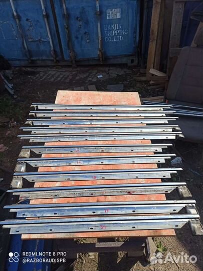 Молдинг двери Audi a6c4 4A0853283E 4A0853284E