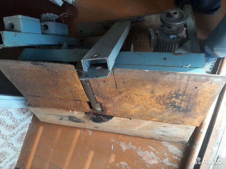 Деревообрабатывающий станок
