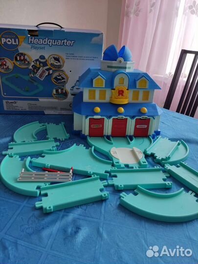 Робокар Поли штаб-квартира