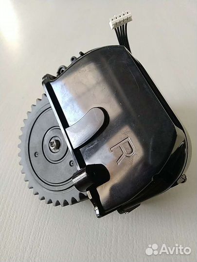 Мотор колесо робот пылесос не работает