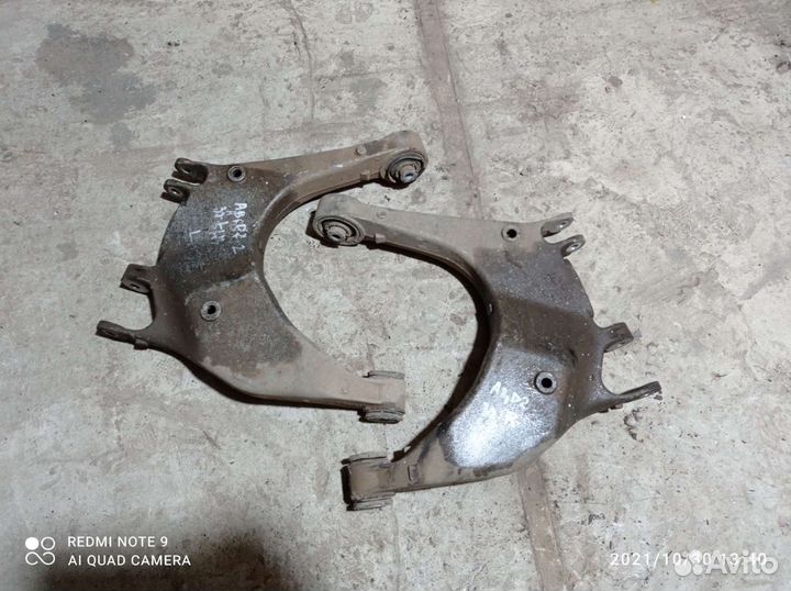 Рычаг задний нижний левый/правый Ауди А8 Д2