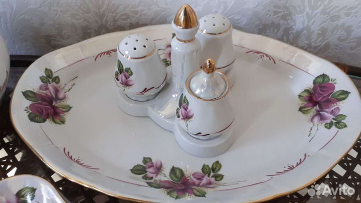 Столовые сервизы на 12 и 6 персон новые