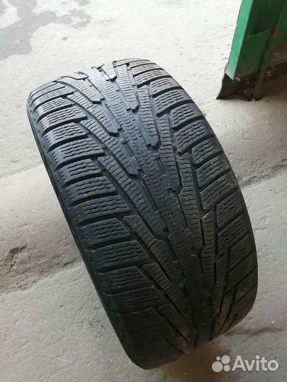 Nokian Tyres Hakkapeliitta R SUV 275/40 R20