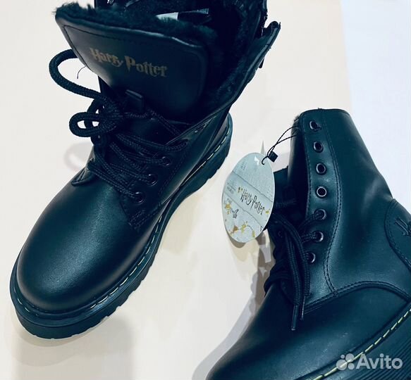 Ботинки для девочки новые