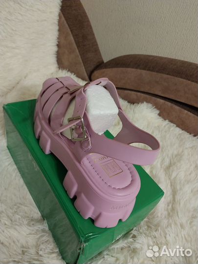 Босоножки женские 40 размер новые