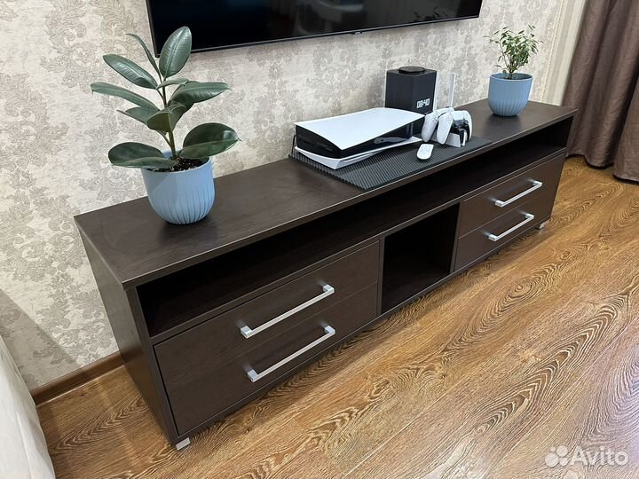 Тумба под телевизор