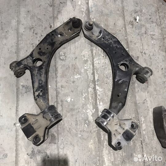 Рычаги передние Ford Focus