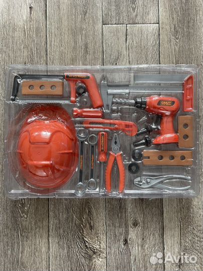 Набор игрушечных инструментов