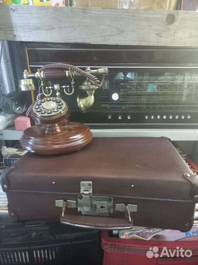 Чемодан фибровый