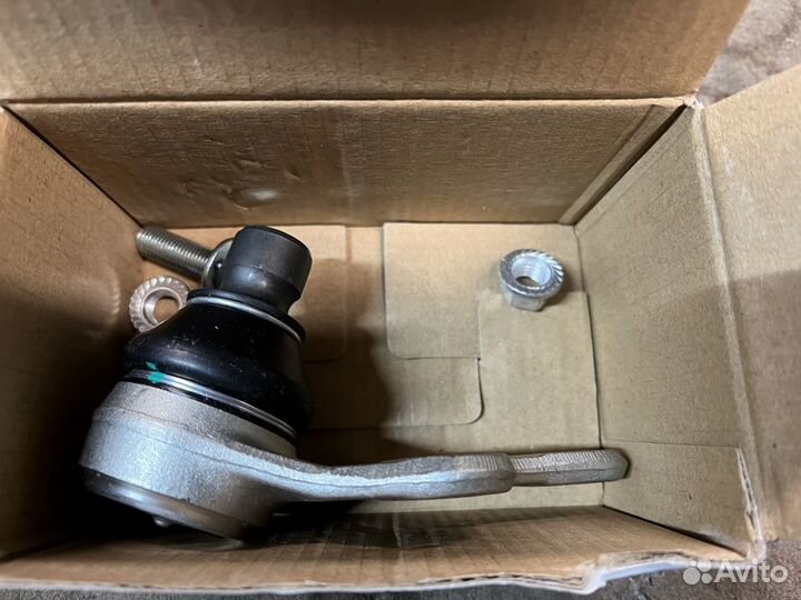 Шаровая опора передняя Форд Фокус 3 левая правая