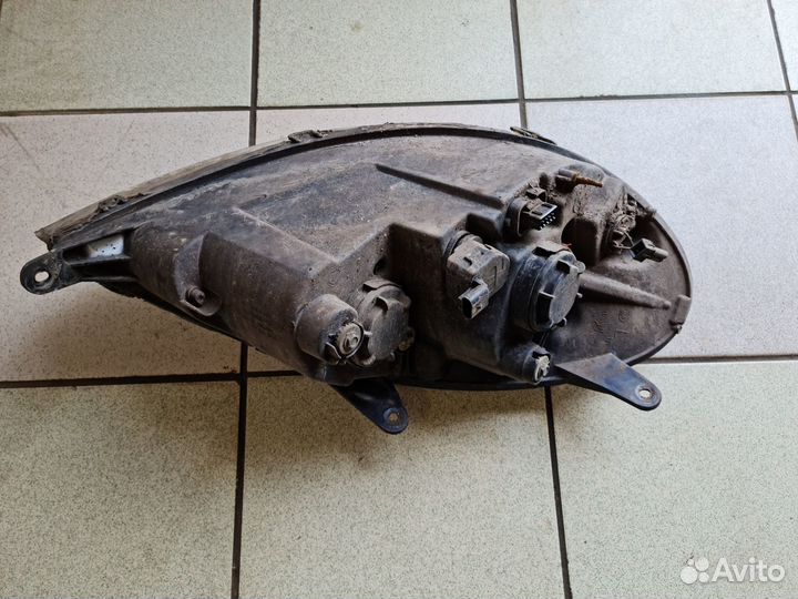 Фара Lifan Breez