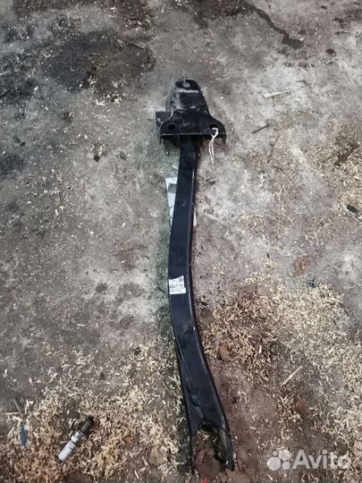 Задний правый рычаг subaru Forester SF5