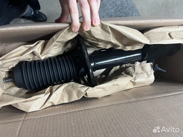 Амортизатор передней подвески левый FB5Z-18124-D