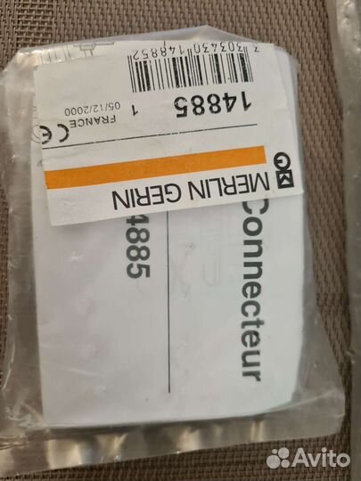 Шина гребенчатая Merlin Gerin 14893 + коннекторы