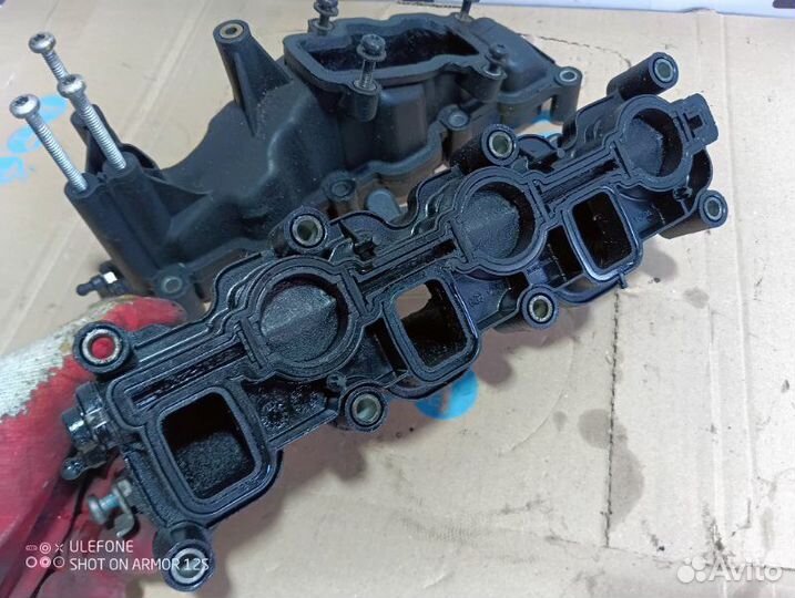 Впускной коллектор Audi Q7 4L 3.0 BUG 2007