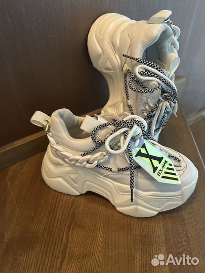 Кроссовки для девочки 35 размер