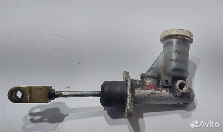 Главный цилиндр сцепления Mitsubishi Carisma