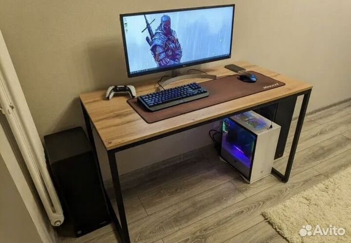 Стол обеденный