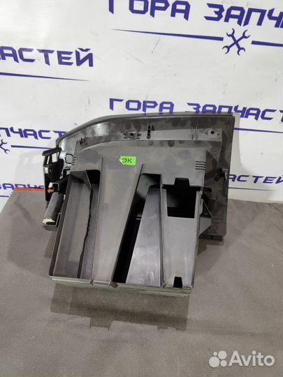 Бардачок Ford Focus 3