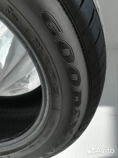 Goodyear EfficientGrip Compact 235/60 R17 102V